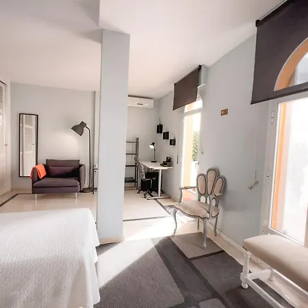 Beautiful Close To Puerto Banus By 别墅 马尔韦利亚